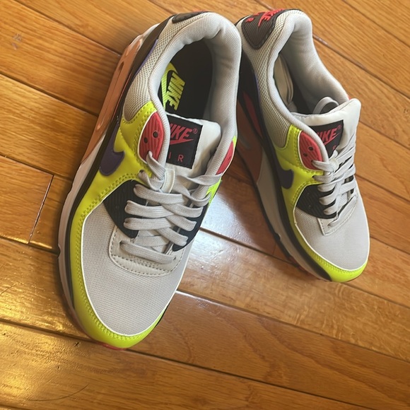New! Nike Air Max 90 multi color shoe - Picture 3 of 5